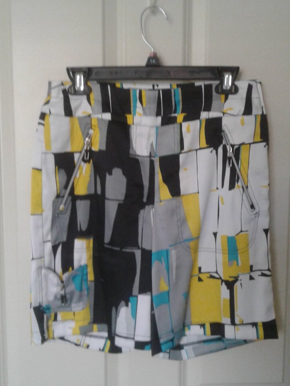 Jamie sadock shorts size 6 bright contemporary print